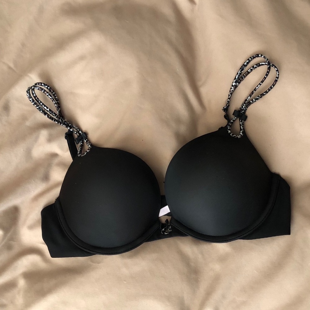 “Gorgeous” add 2 cup size VS bra